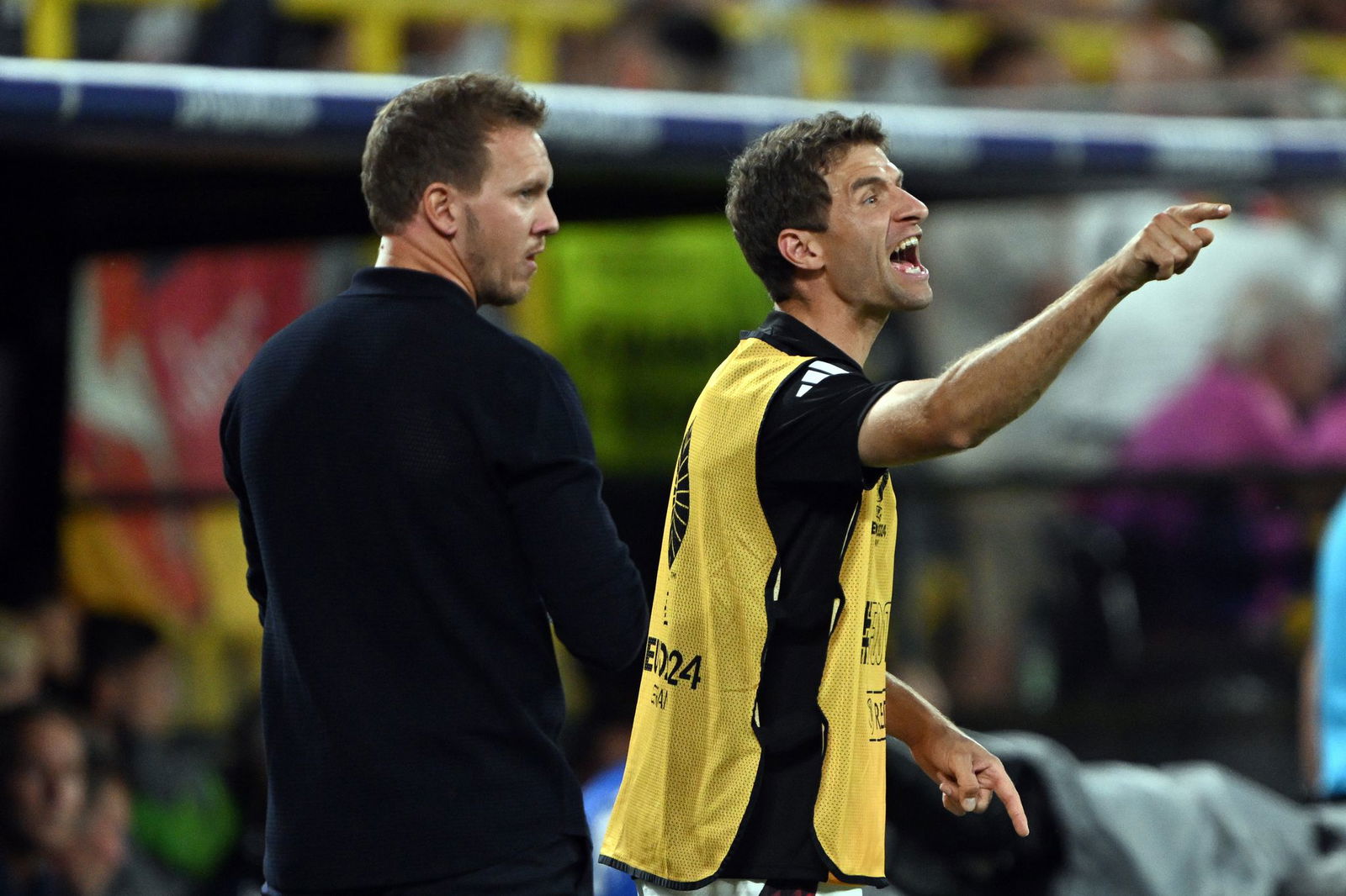 Julian Nagelsmann (l.) und Thomas Müller (r.) arbeiteten beim FC Bayern und beim DFB zusammen. (Archivbild)