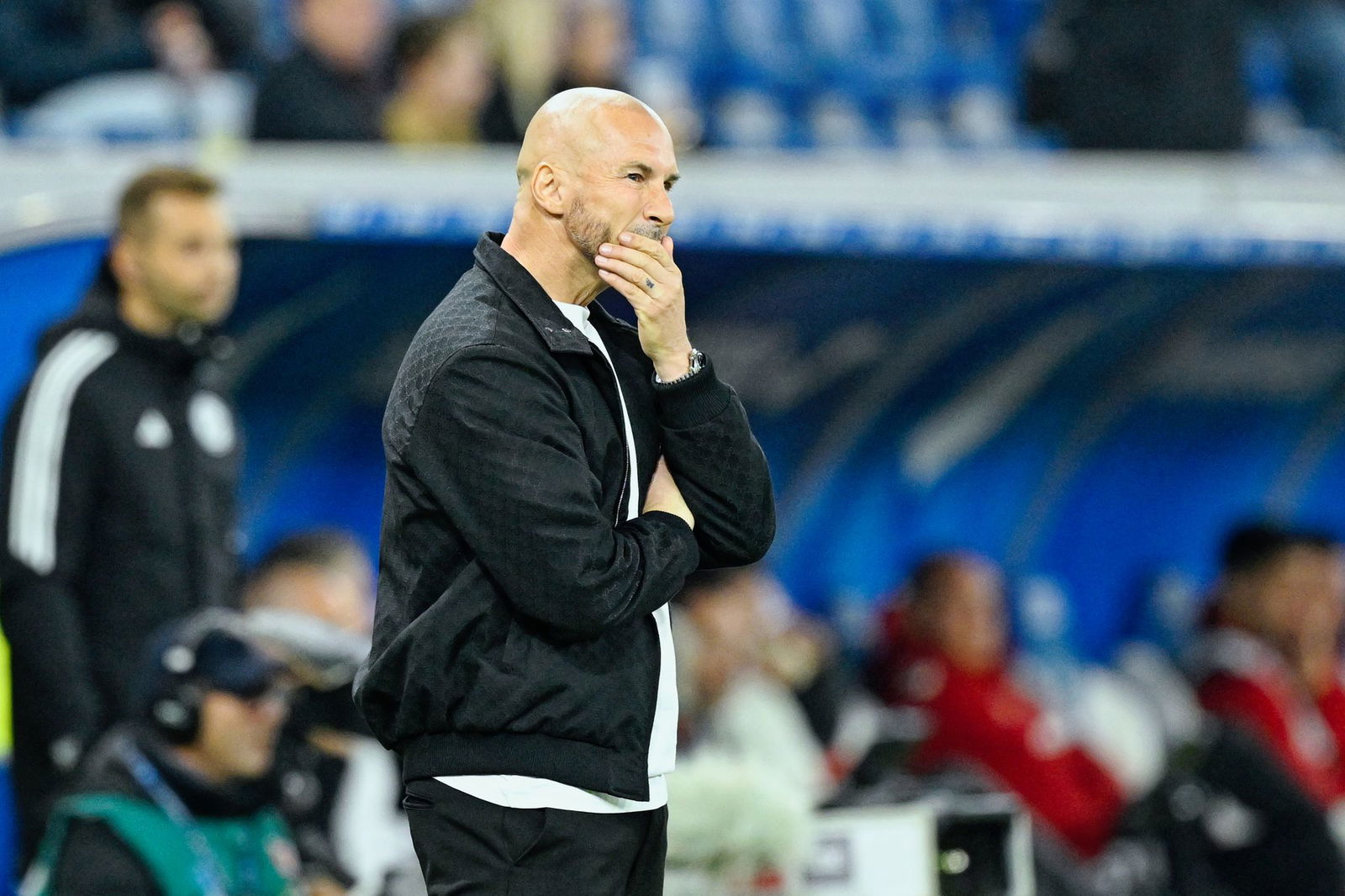 Trainer Ilzer wartet seit über einem Monat auf einen Bundesligasieg mit der TSG Hoffenheim. (Archivbild)