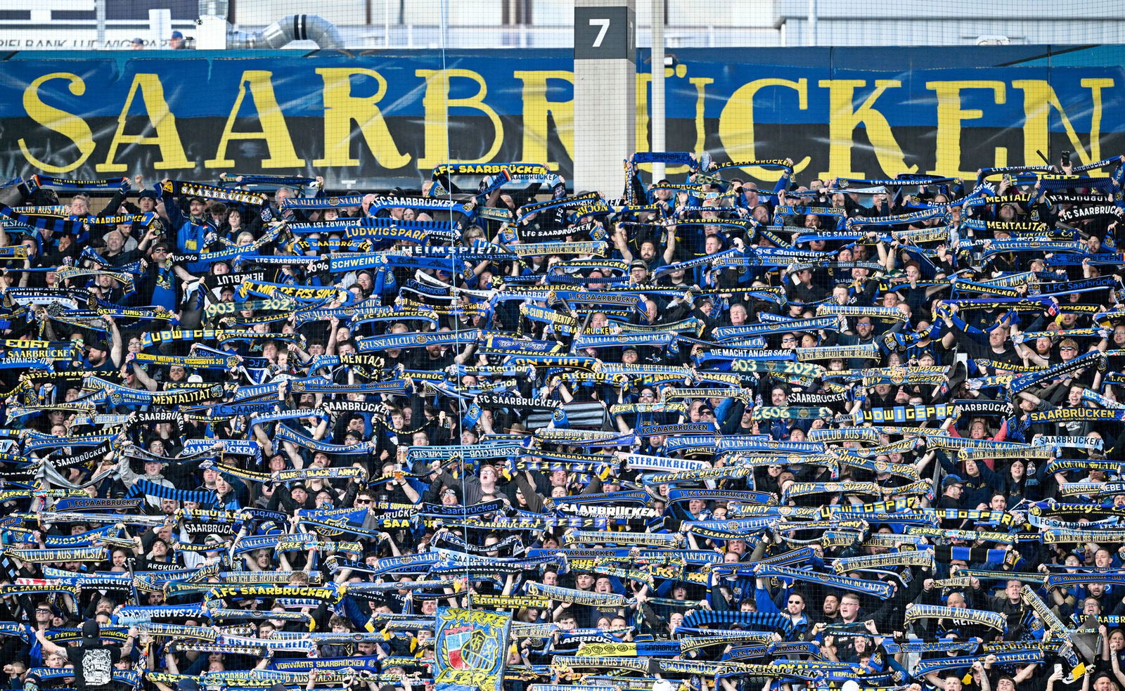 Die Mitglieder des 1. FC Saarbrücken haben mit der nötigen Dreiviertelmehrheit für eine Satzungsänderung gestimmt. (Archivbild)