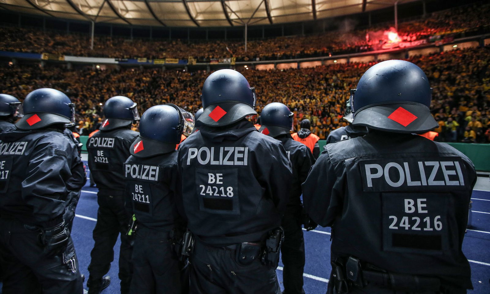Die Polizei wird am Samstag nicht nur im Olympiastadion gefordert sein. (Archivbild)