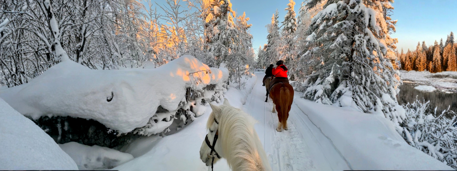 Reiten in märchenhafter Kulisse