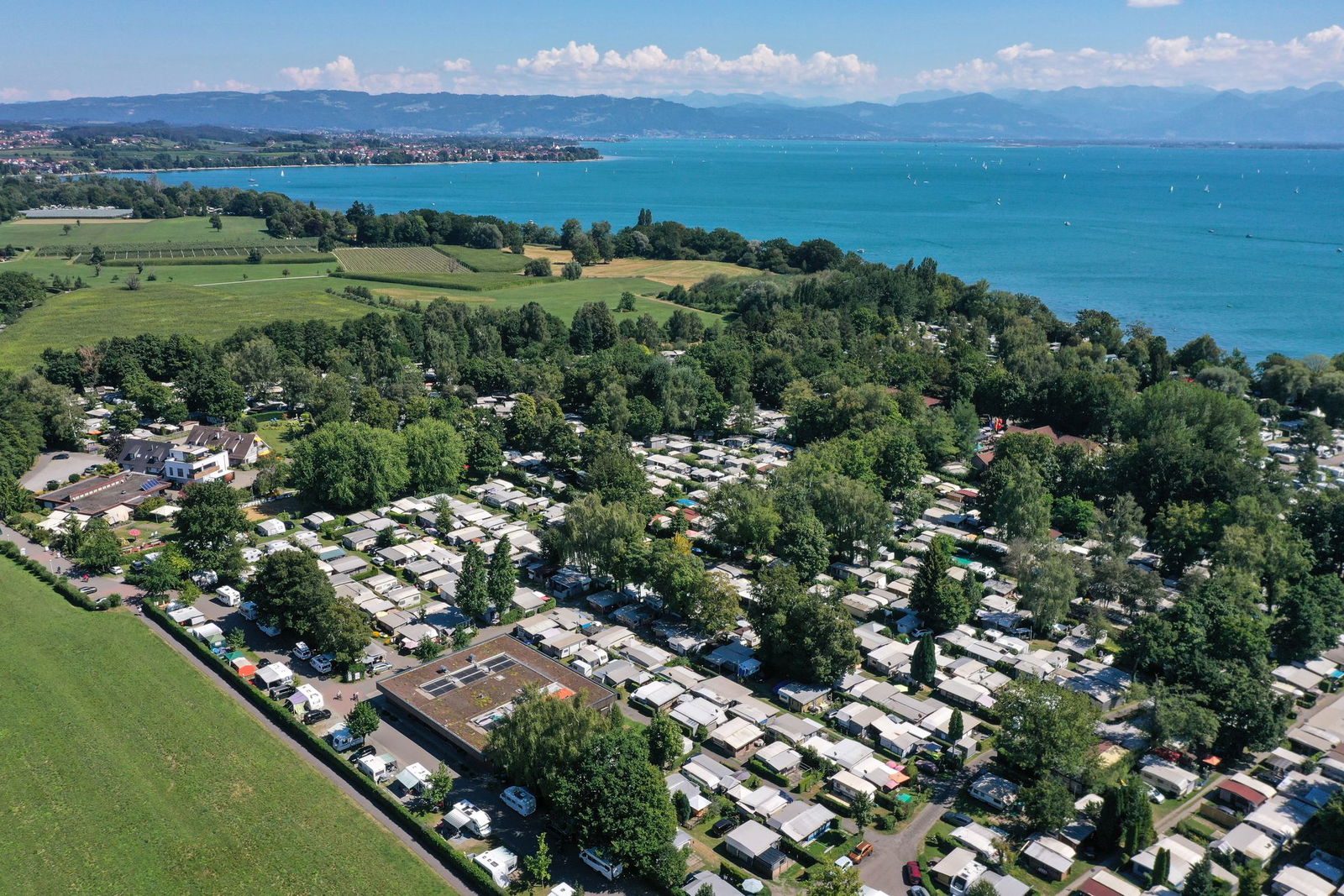 Immer mehr Menschen wollen Campen. (Archivbild)