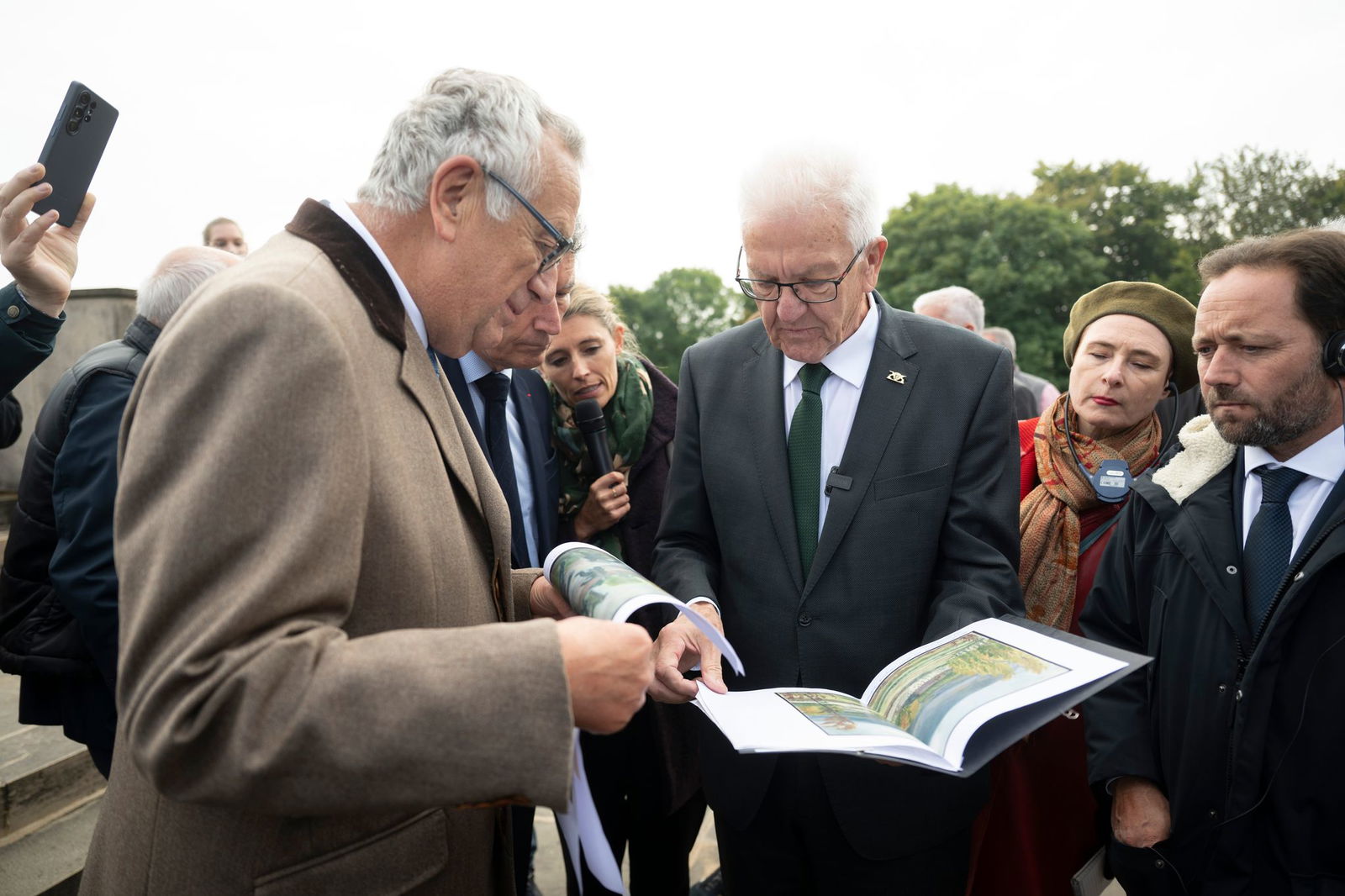 Kretschmann pocht auf eine enge Verständigung mit den Nachbarn und Freunden aus Frankreich.