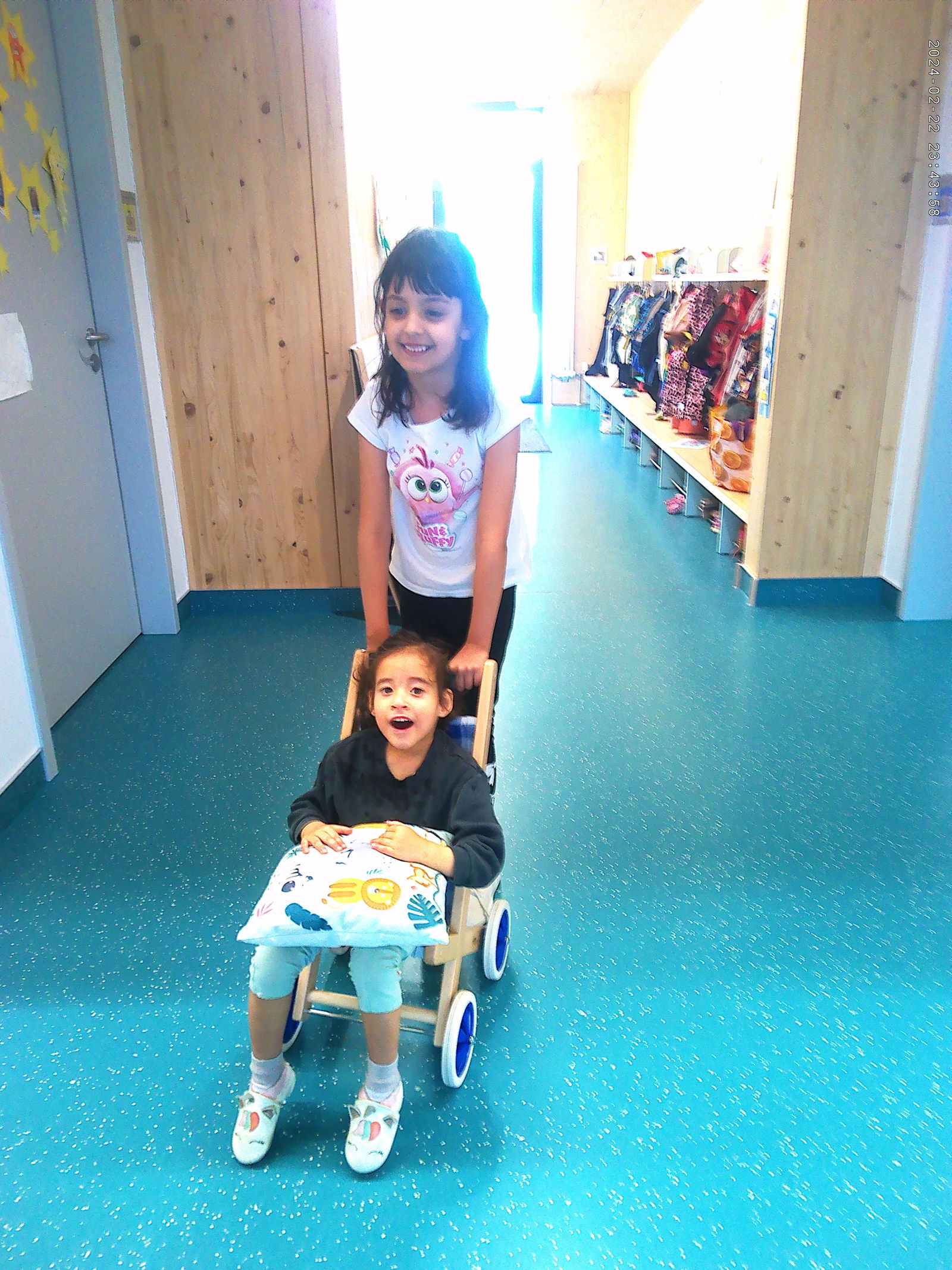 Kita Abenteuerland Kinder spielen