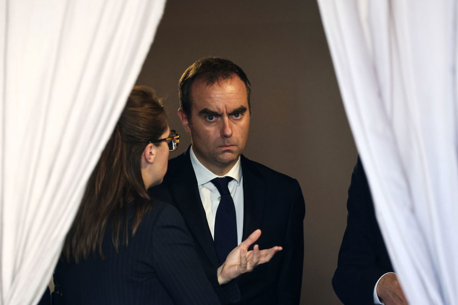 Frankreichs zurückgetretener Premier hat eine schwierige Mission.