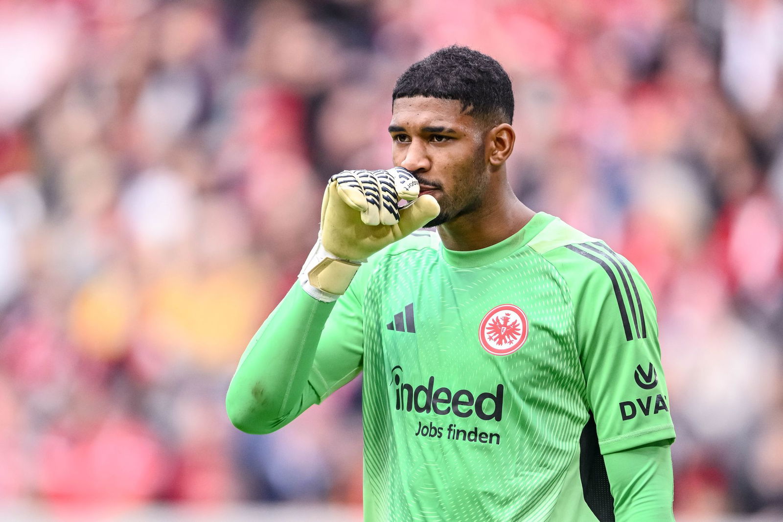 Sah bei Freiburgs 2:2 am Sonntag nicht gut aus: Frankfurt-Keeper Kauã Santos.