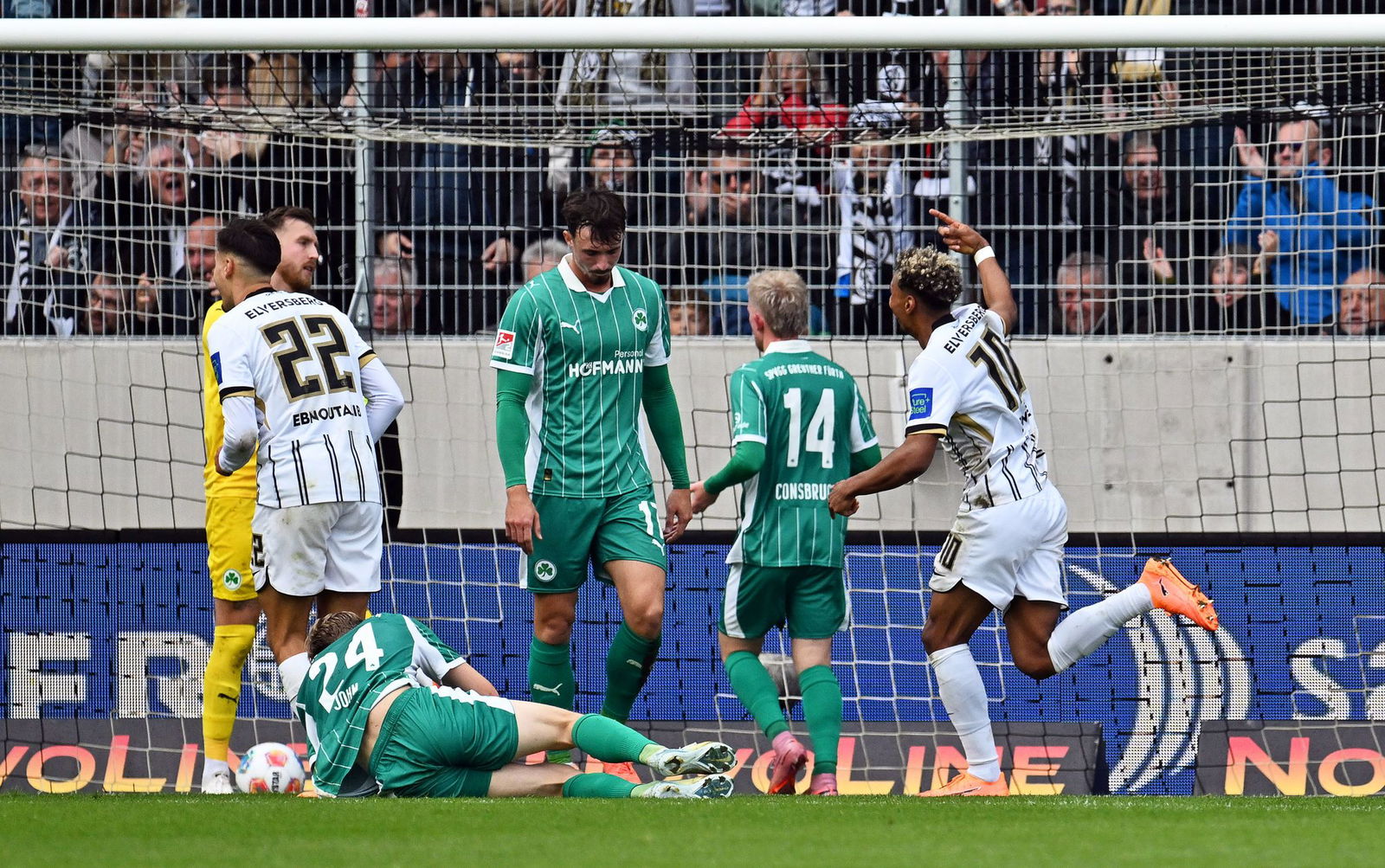 Nach dem 0:6 in Elversberg strebt Fürth wieder einen Sieg an. 