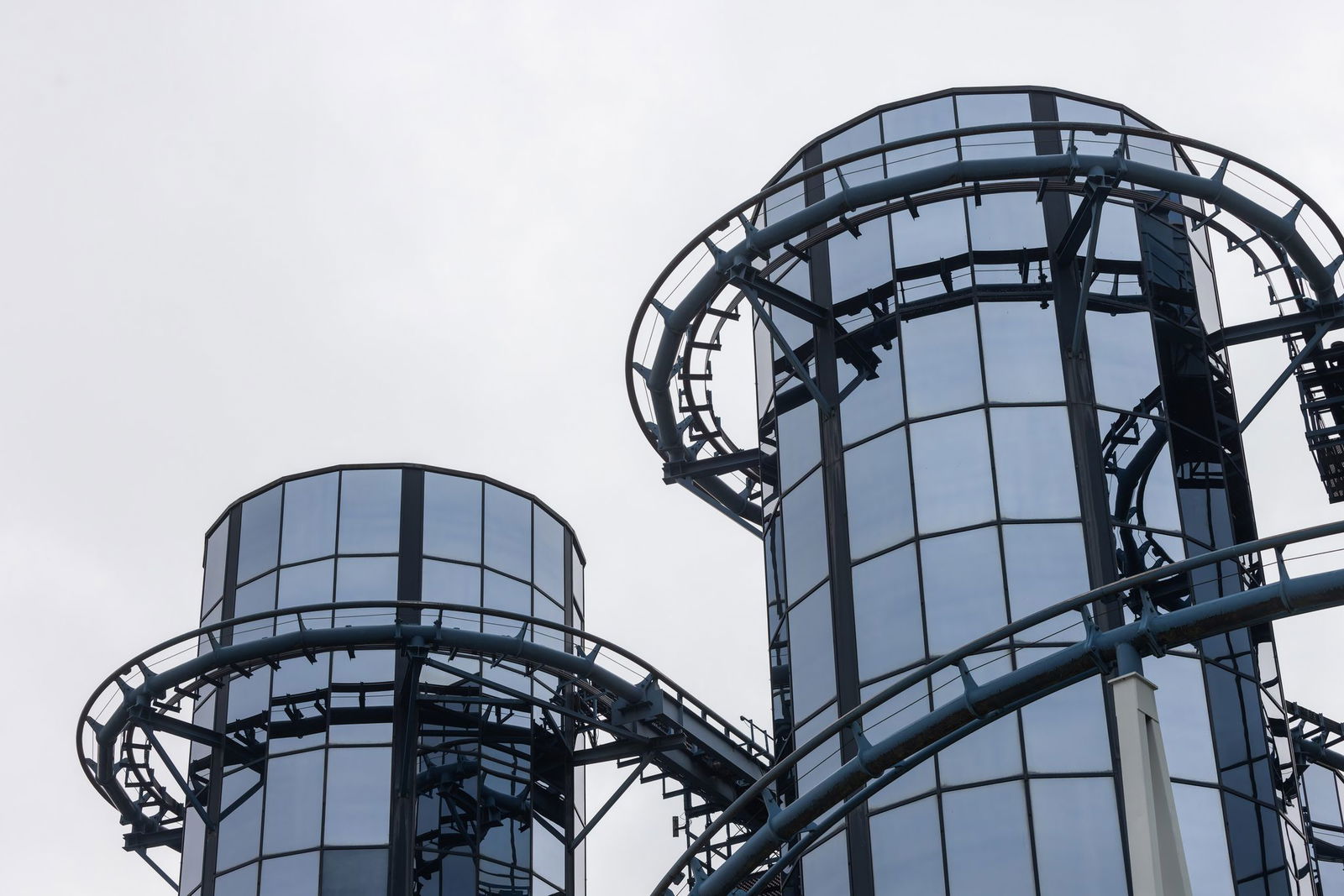 Die Achterbahn Euro-Mir soll durch einen Neubau ersetzt werden. (Archivbild)