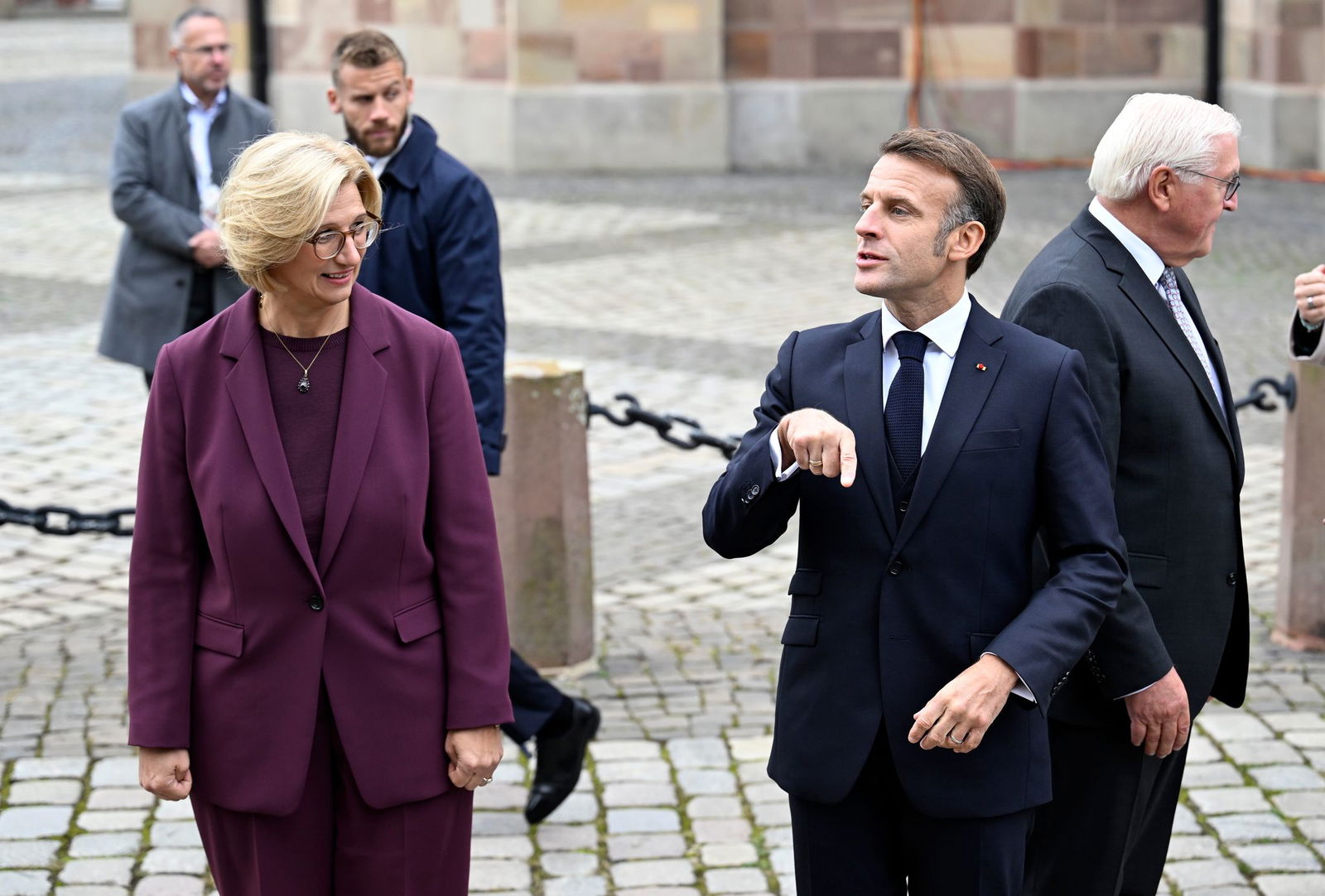 Saarlands Ministerpräsidentin Anke Rehlinge (SPD) freute sich besonders, zum Tag der Deutschen Einheit in Saarbrücken auch Frankreichs Präsidenten Emmanuel Macron begrüßen zu können.