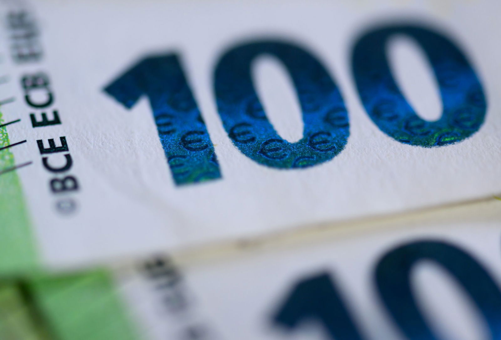 Ein ehrlicher Finder hat in Norderstedt die Rückgabe von verlorenem Geld an den Besitzer ermöglicht. (Symbolbild) 