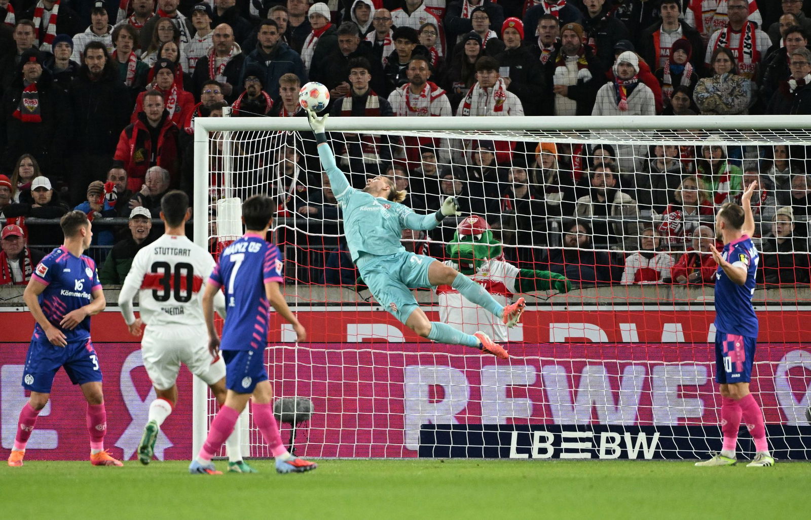 Zur Stelle: Torwart-Rückkehrer Robin Zentner