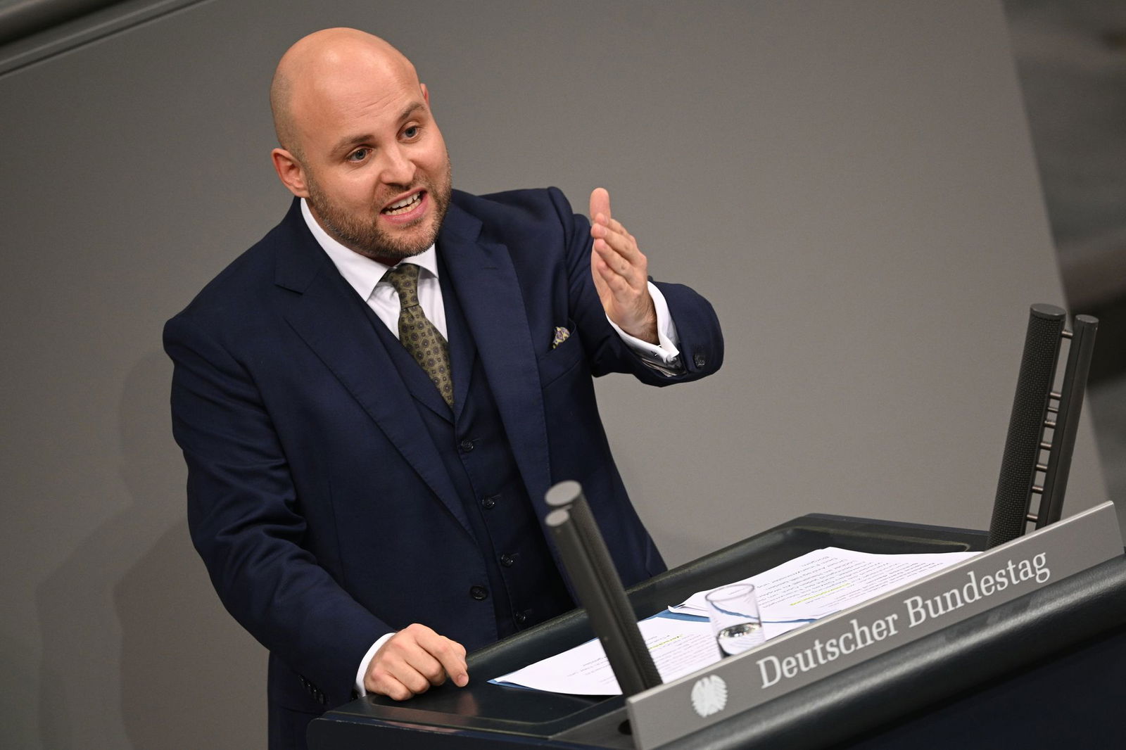 Ihm wird zu viel Nähe zu Russland vorgeworfen: Markus Frohnmaier. (Archivbild)