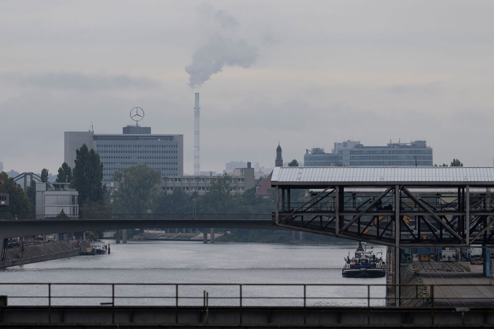 Trübe Aussichten in Stuttgart: Im Haushalt der Stadt fehlen Hunderte Millionen Euro. (Archivbild)