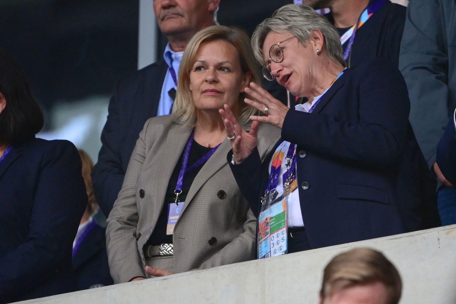 Silke Raml (r) ist Kandidatin für einen Platz im DFB-Präsidium.