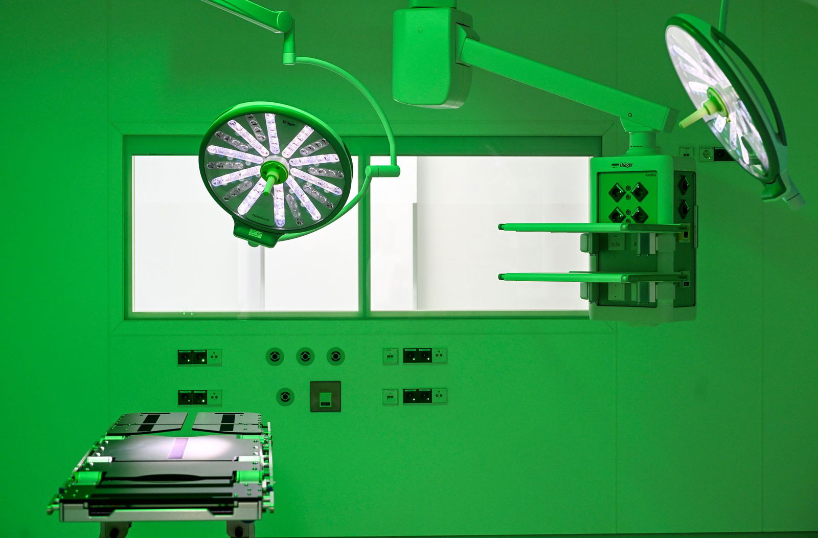 Für Klinik-Behandlungen sollen einheitliche Qualitätsvorgaben kommen. (Archivbild)