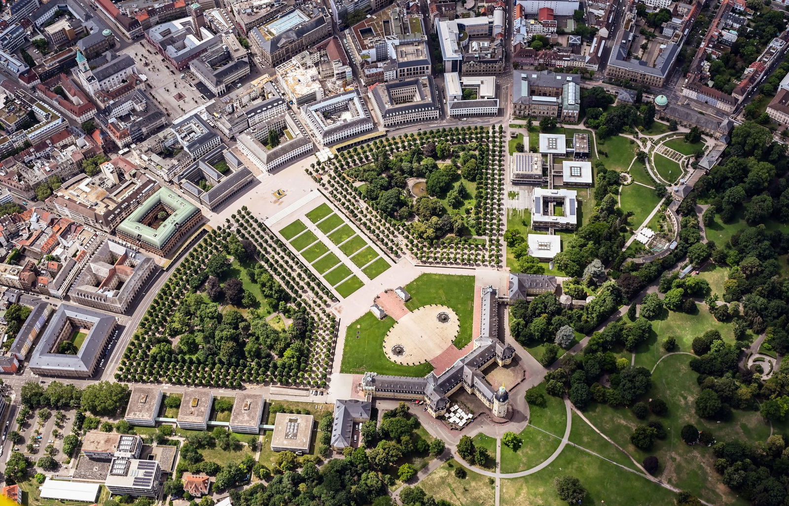 Seit 75 Jahren ist Karlsruhe «Residenz des Rechts». (Archivbild)