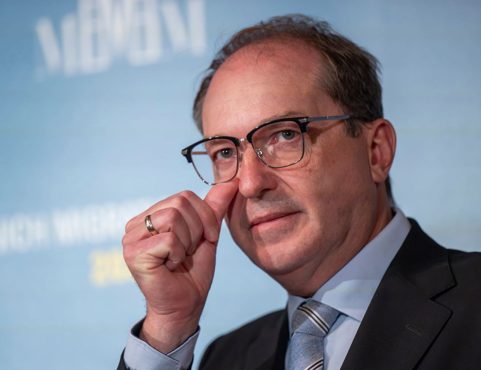 Bundesinnenminister Alexander Dobrindt will beim Thema Migration weiter Druck machen und die europäische Asylpolitik «schärfen und härten» - konkrete Ergebnisse gab es beim Treffen mit seinen Amtskollegen in München aber keine. 