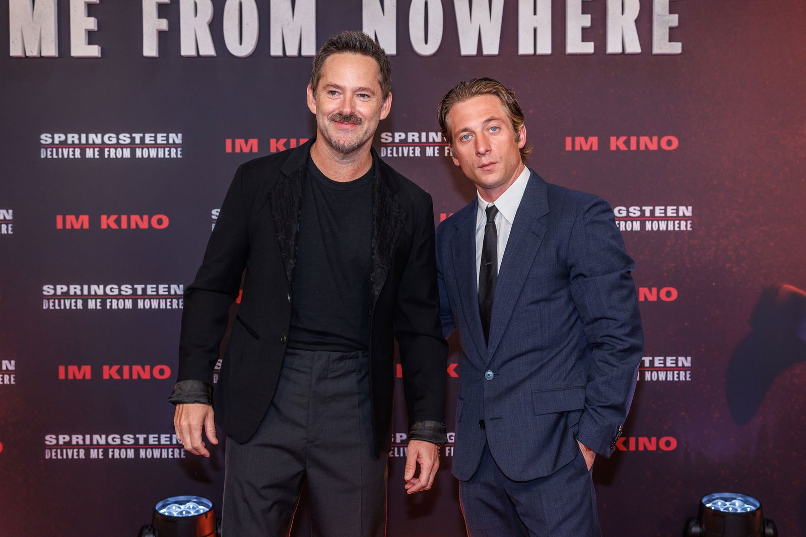 Regisseur Scott Cooper und Schauspieler Jeremy Allen White kamen zur Deutschlandpremiere des Springsteen-Films nach Berlin. (Archivbild)