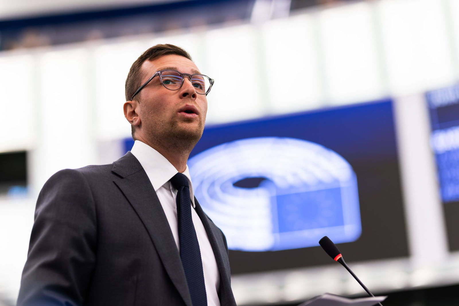 Der französische Politiker Jordan Bardella ist Vorsitzender der rechten PfE-Fraktion im Europaparlament. (Archivbild)