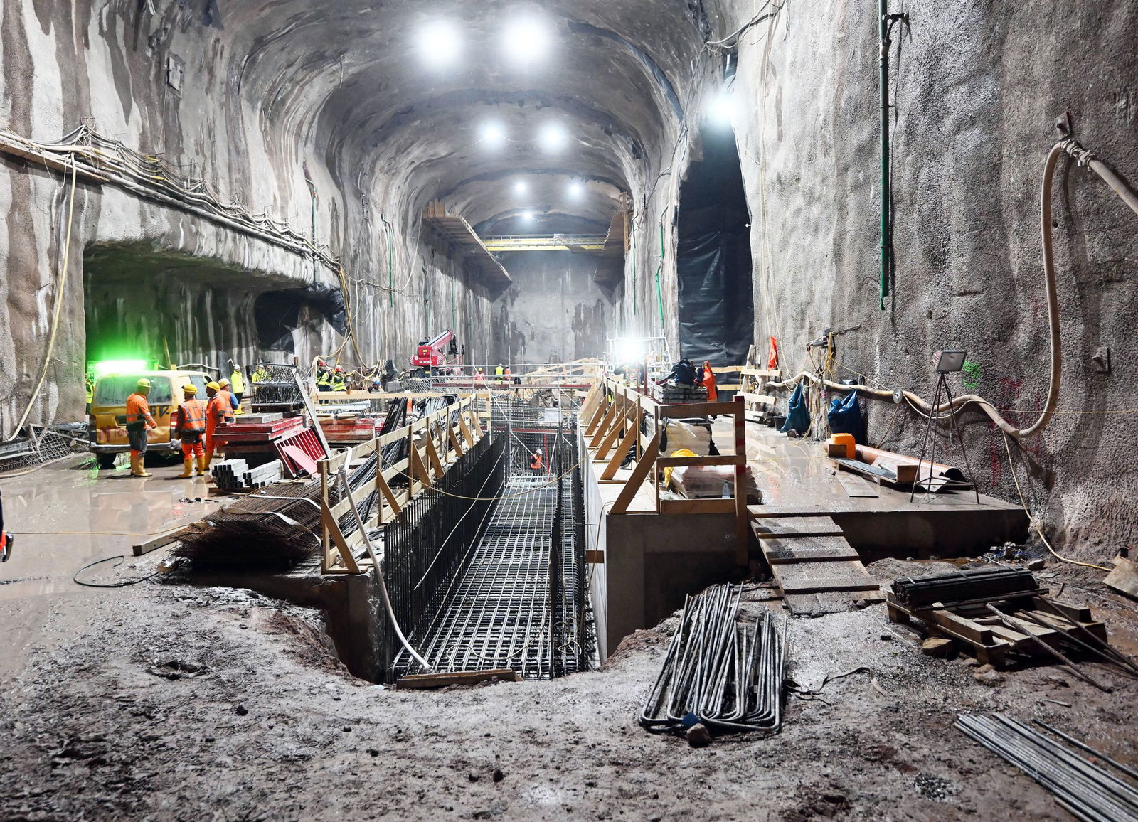Ein Kernelement des Bauprojekts ist ein Tunnelsystem im Berg, ein sogenannter Kavernenwasserspeicher.
