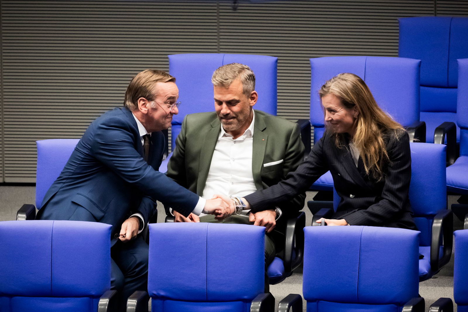 Die drei SPD-Verteidigungsexperten schrieben gemeinsam der Fraktion. 