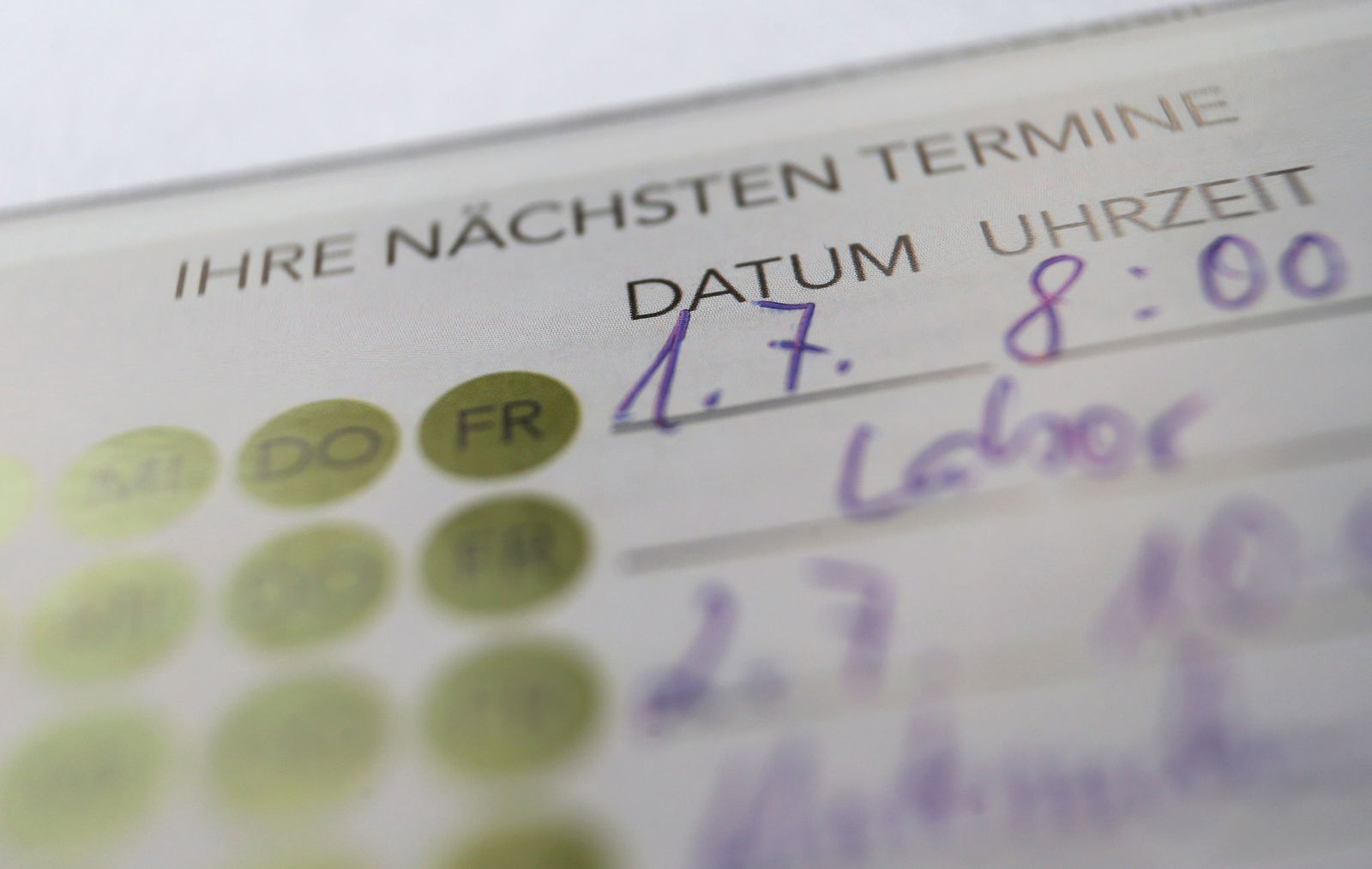 Termine bei Fachärzten bekommen viele Kassenpatienten erst nach Wochen. (Archivbild) 