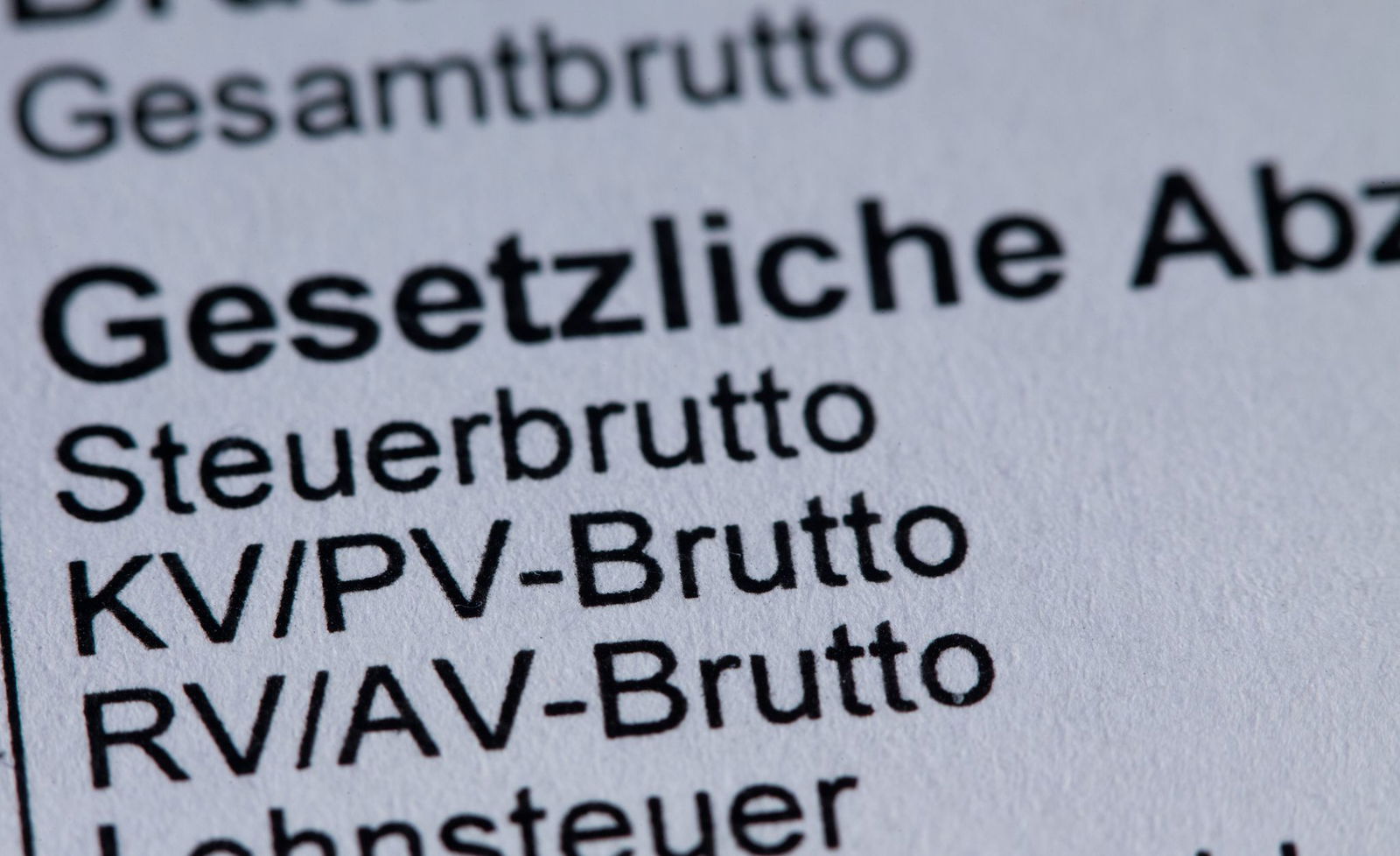 Die Beitragsbemessungsgrenze für die Krankenversicherung soll auf 5.812,50 Euro steigen. (Illustration)  