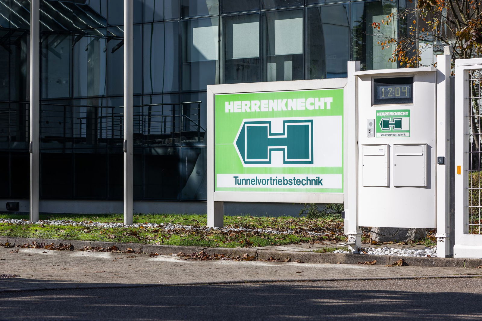 Herrenknecht ist ein weltweit tätiger Konzern für Tunnelbohrmaschinen. 