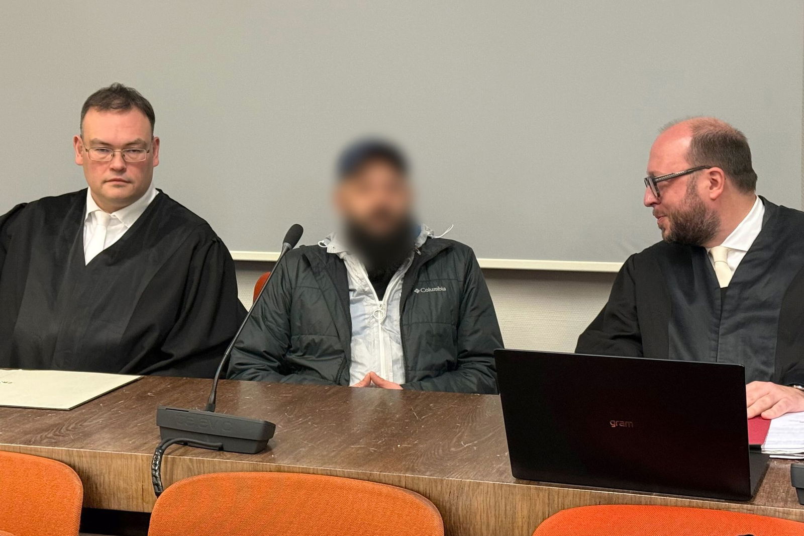 Im Oberlandesgericht München ging es um Spionage und Kämpfe in der Ostukraine.