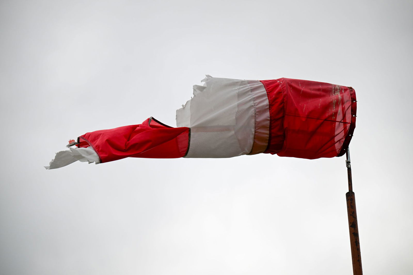 Das Sturmtief «Joshua» sorgte im Südwesten für viele Einsätze von Polizei und Feuerwehr. 