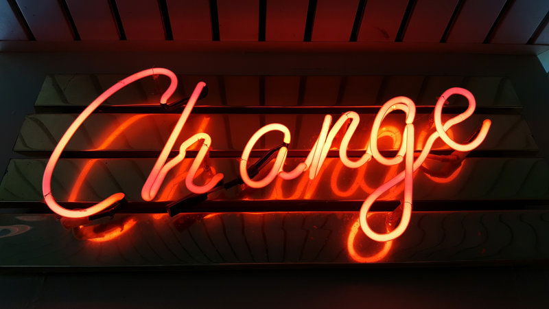 "change" Neonschrift