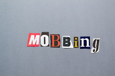 mobbing schriftzug