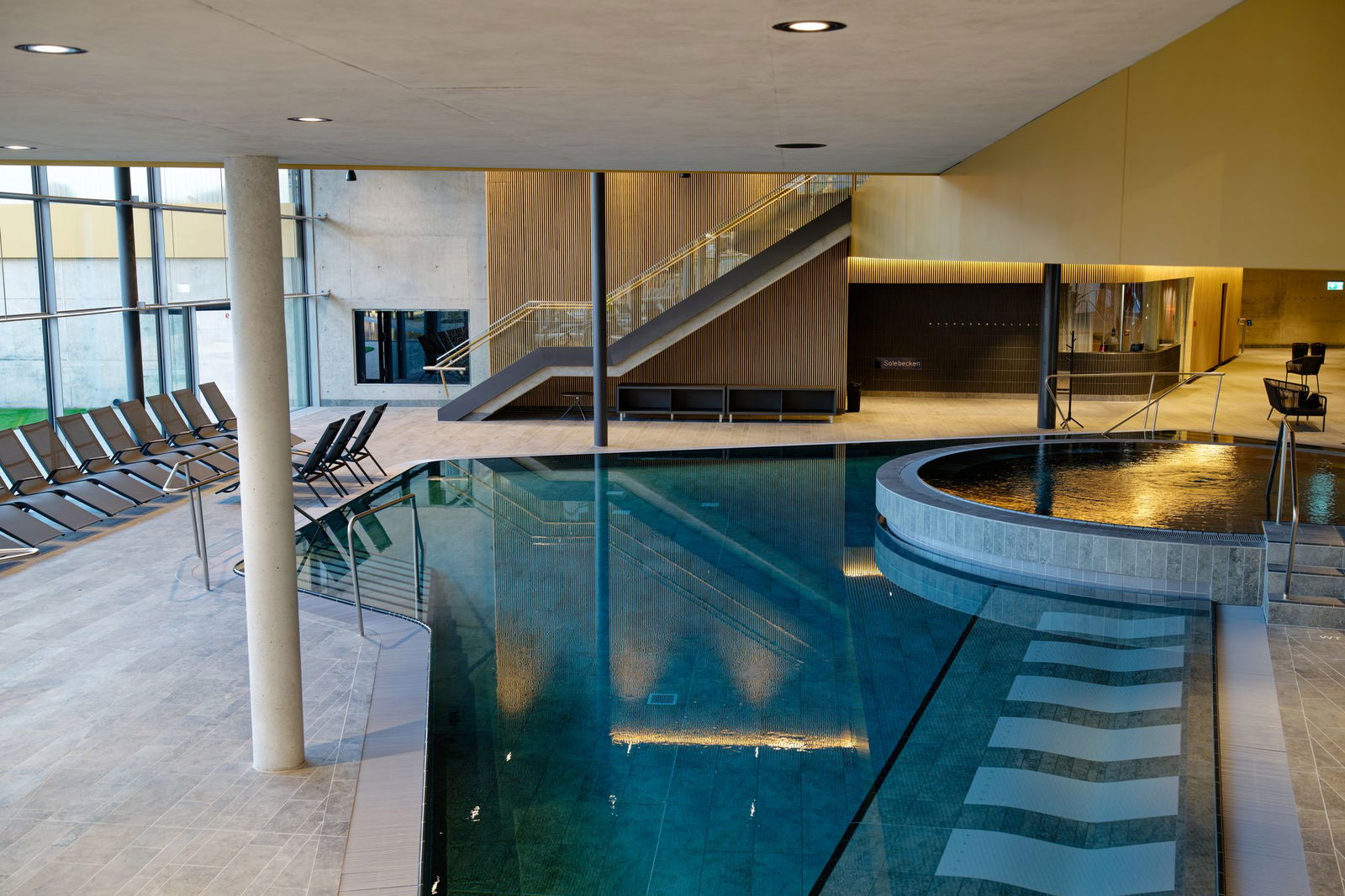 In Bad Dürkheim wartet unter anderem ein Thermalbecken mit Sprudelliegen, Bodensprudlern und Massagedüsen.