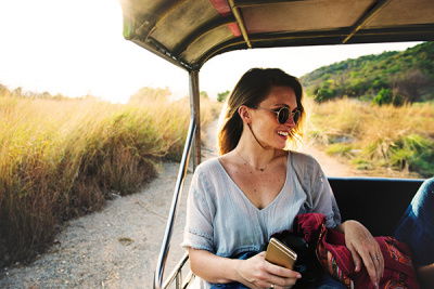 frau auf safari in agen