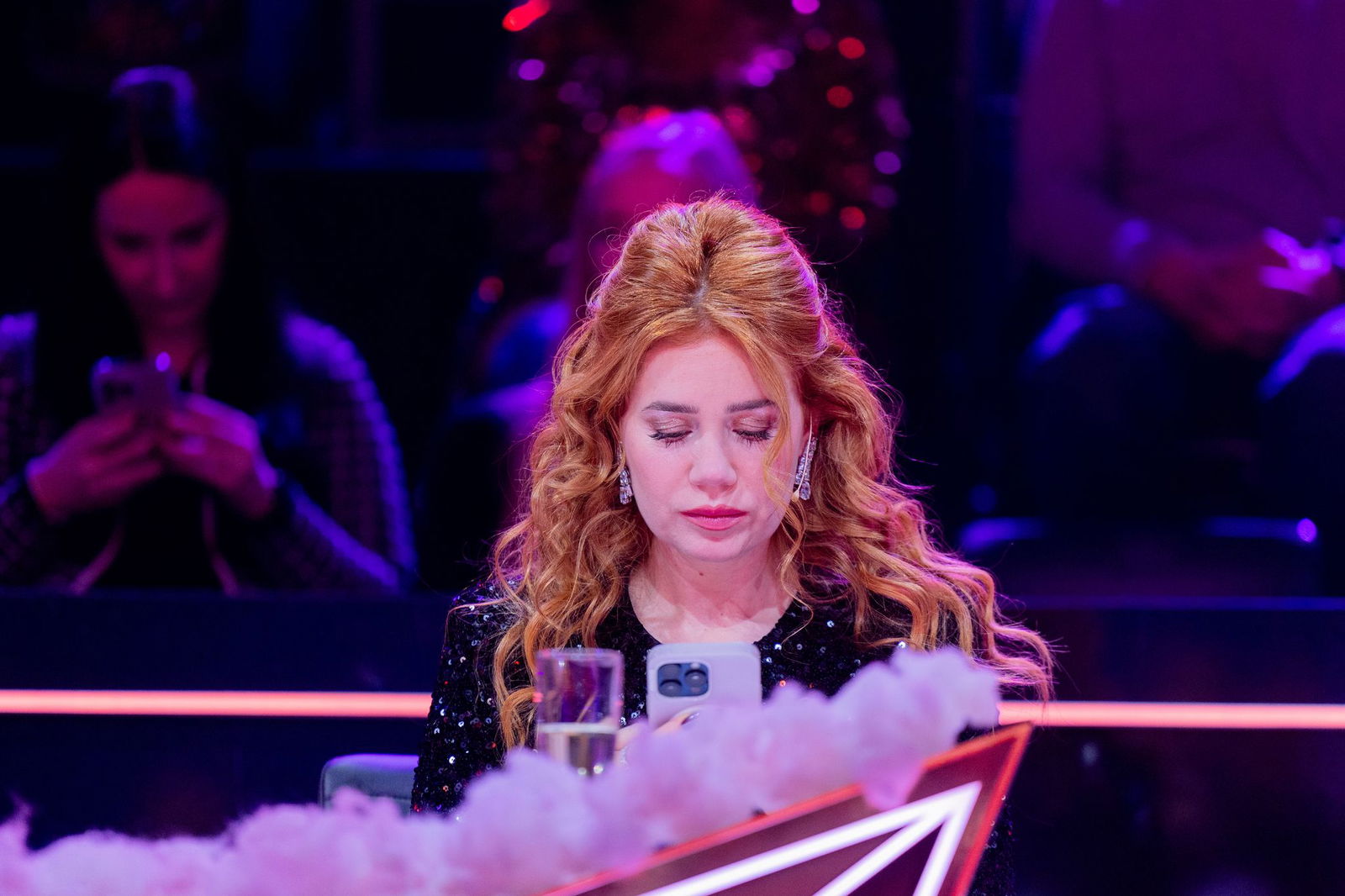 Palina Rojinski berichtet auf Instagram über blaue Flecken, die ihr Partner ihr zugefügt habe. (Archivbild)