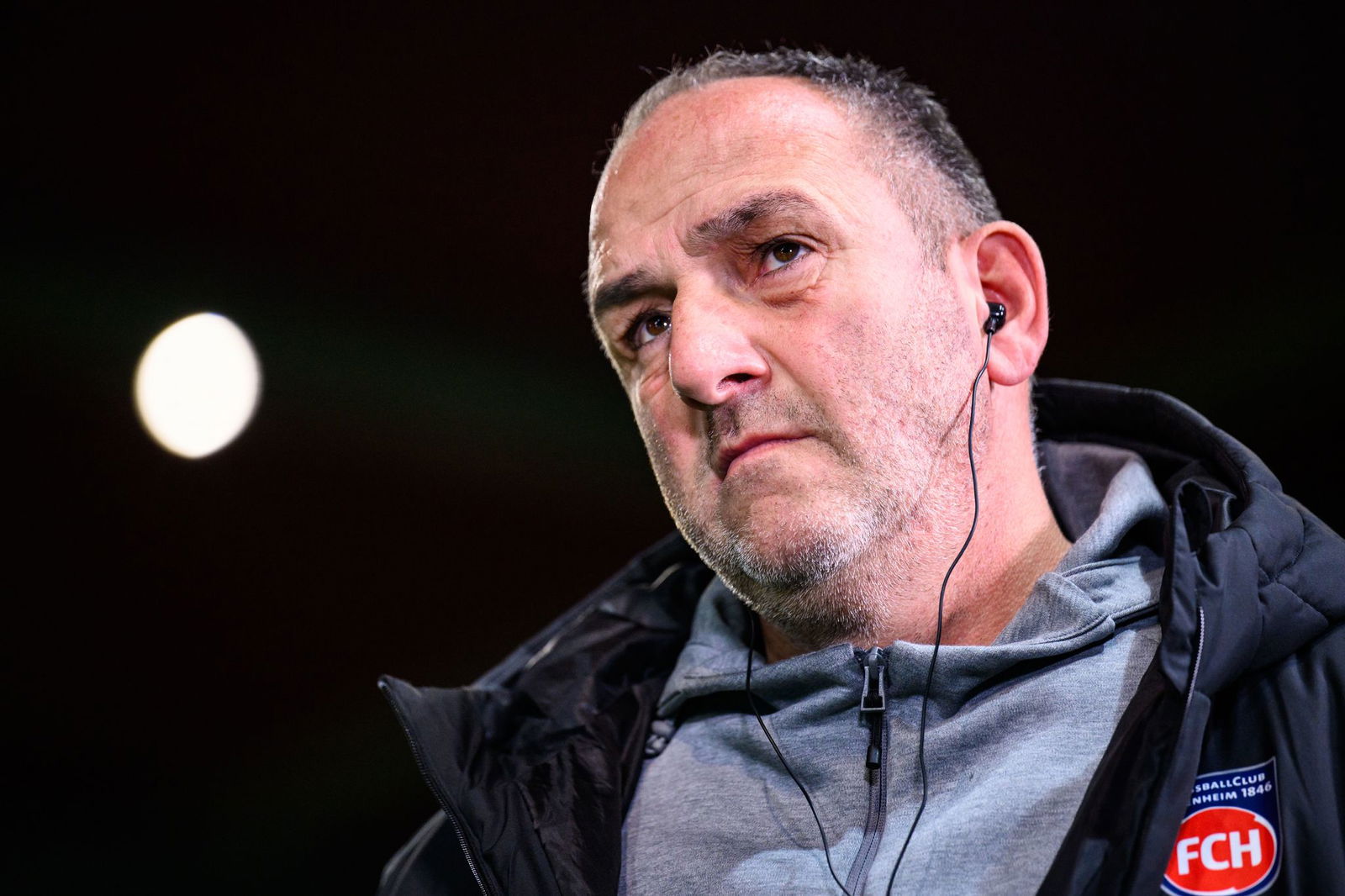 Heidenheims Coach Frank Schmidt hofft, dass sein Team in der Außenseiterrolle über sich hinauswächst.