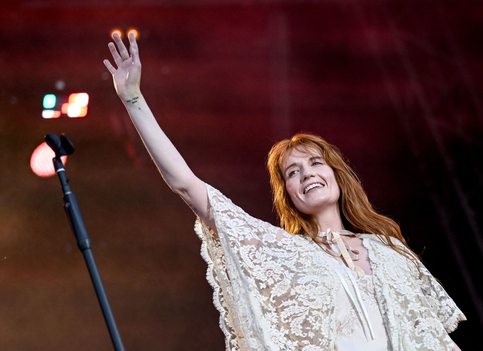 Florence + The Machine mit Frontfrau Florence Welch haben mit «Everybody Scream» ein vielseitiges Album produziert. (Archivfoto)