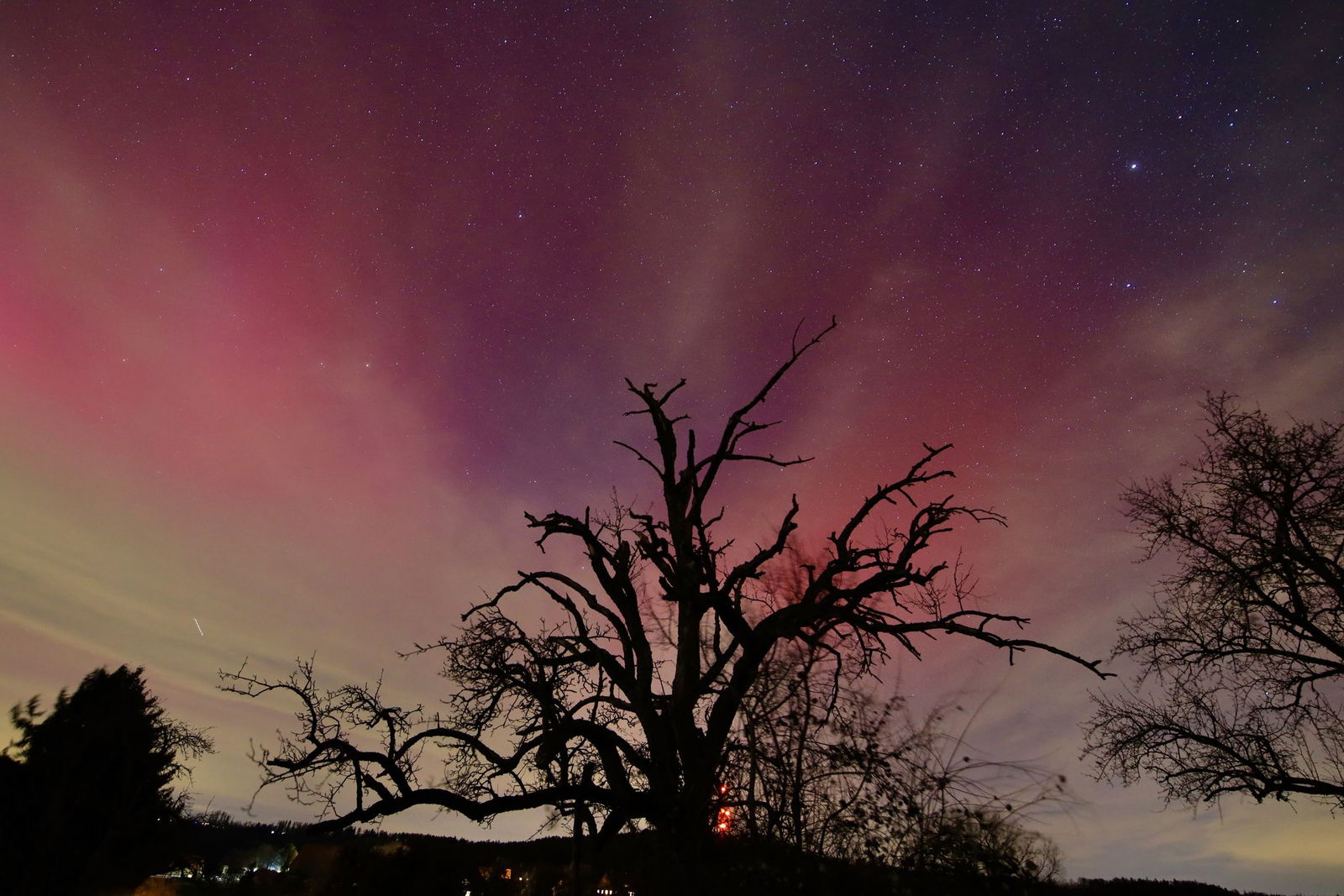 Heute Nacht gibt es wieder die Chance, Polarlichter in Baden-Württemberg zu sehen. (Archivbild)