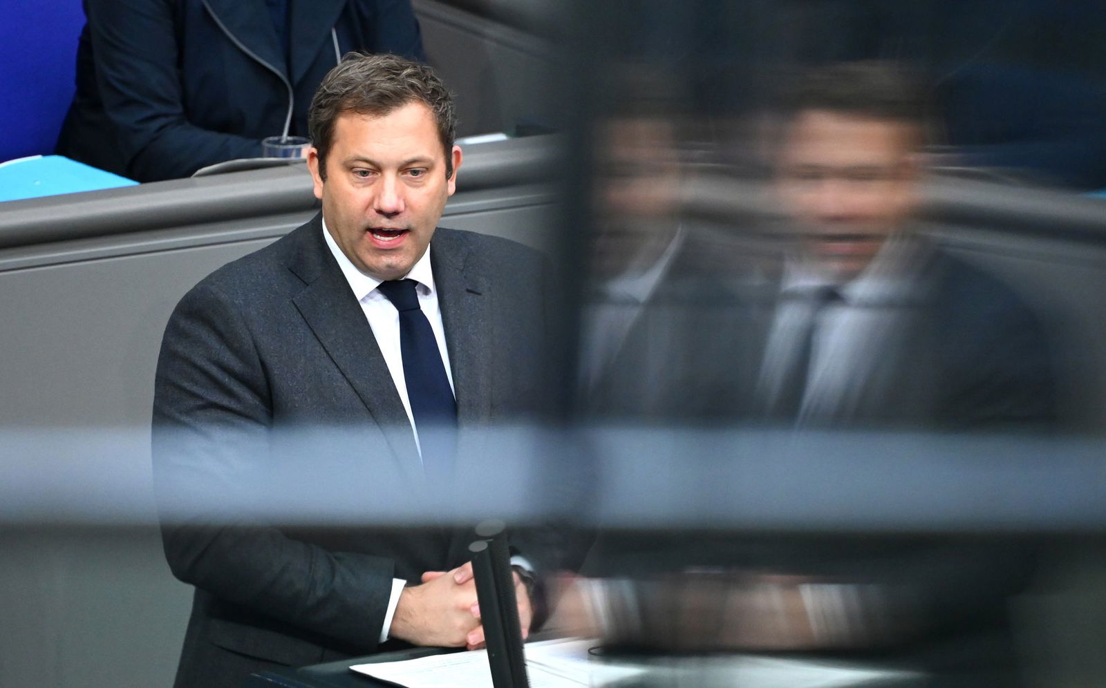 Klingbeil verteidigte seinen Etat. 