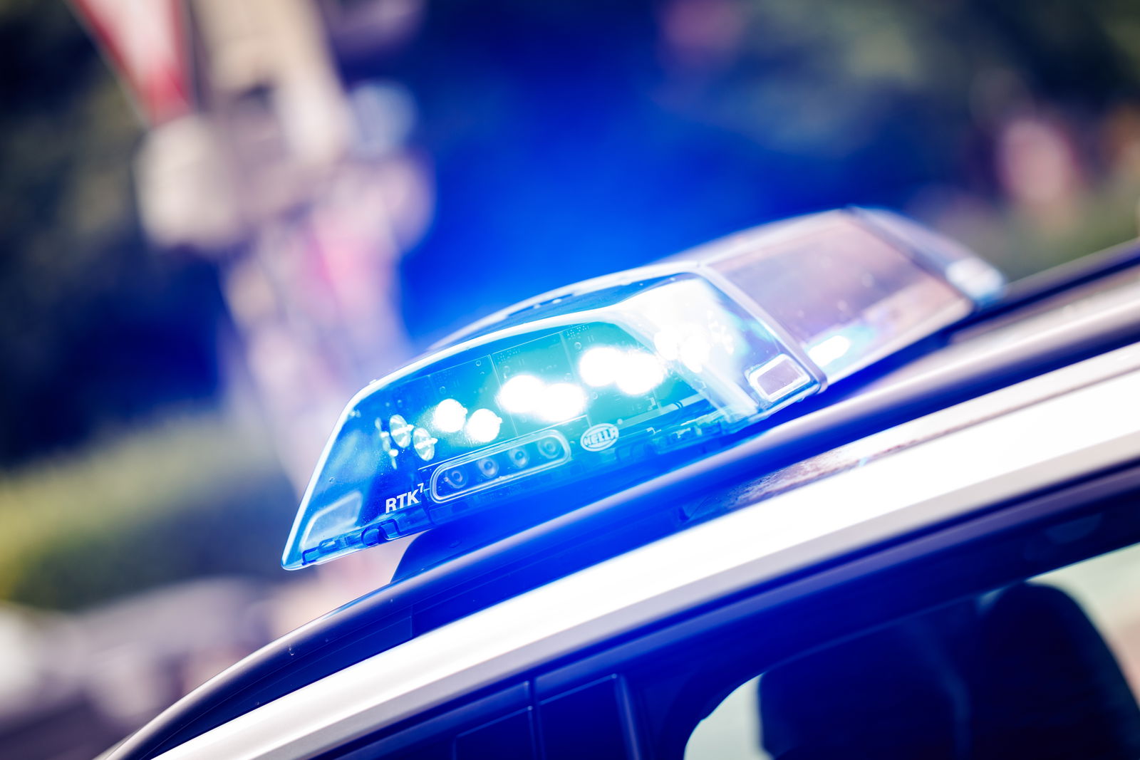 Blaulicht auf dem Dach eines Einsatzfahrzeugs