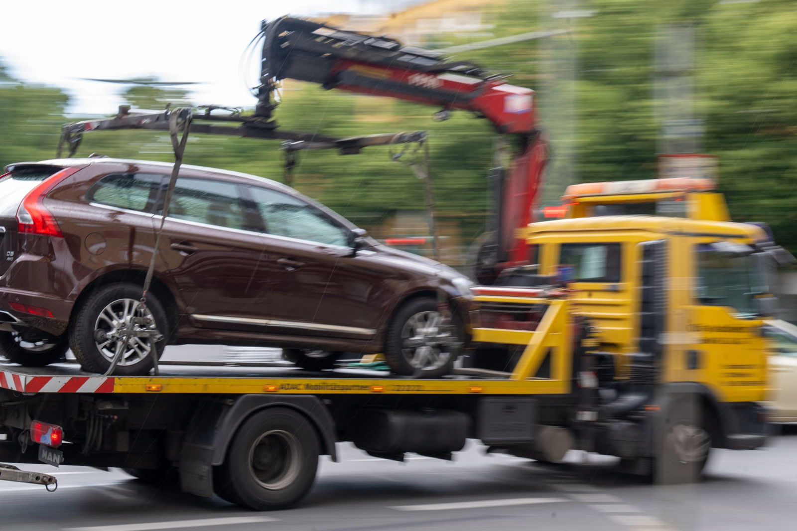 Viele Städte in Baden-Württemberg sind zu nachlässig, wenn es um das Parken auf Bürgersteigen und Gehwegen geht. (Symbolbild)