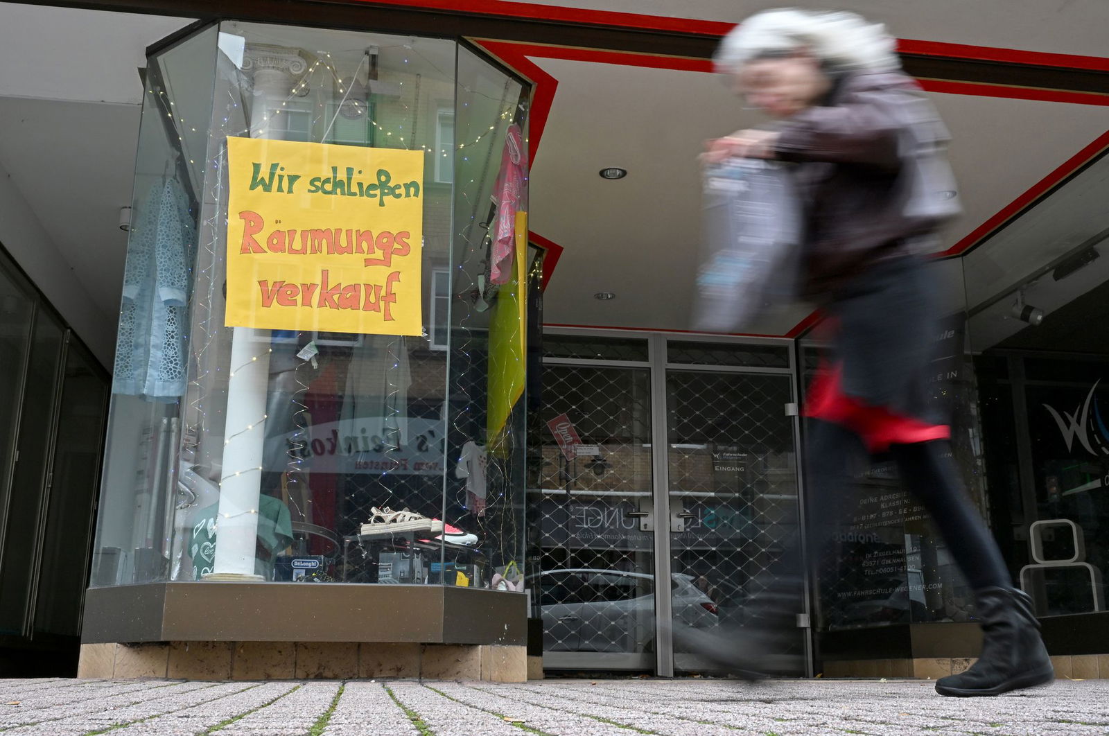 In der Debatte um das Stadtbild fordern drei Oberbürgermeister aus Baden-Württemberg Maßnahmen gegen Alkoholverkauf und die Verödung der Innenstädte.(Archiv)