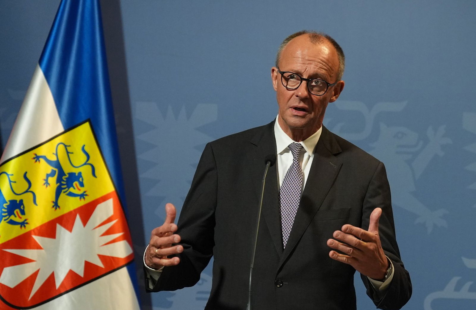 Merz lud den syrischen Übergangspräsidenten Ahmed al-Scharaa nach Deutschland ein.