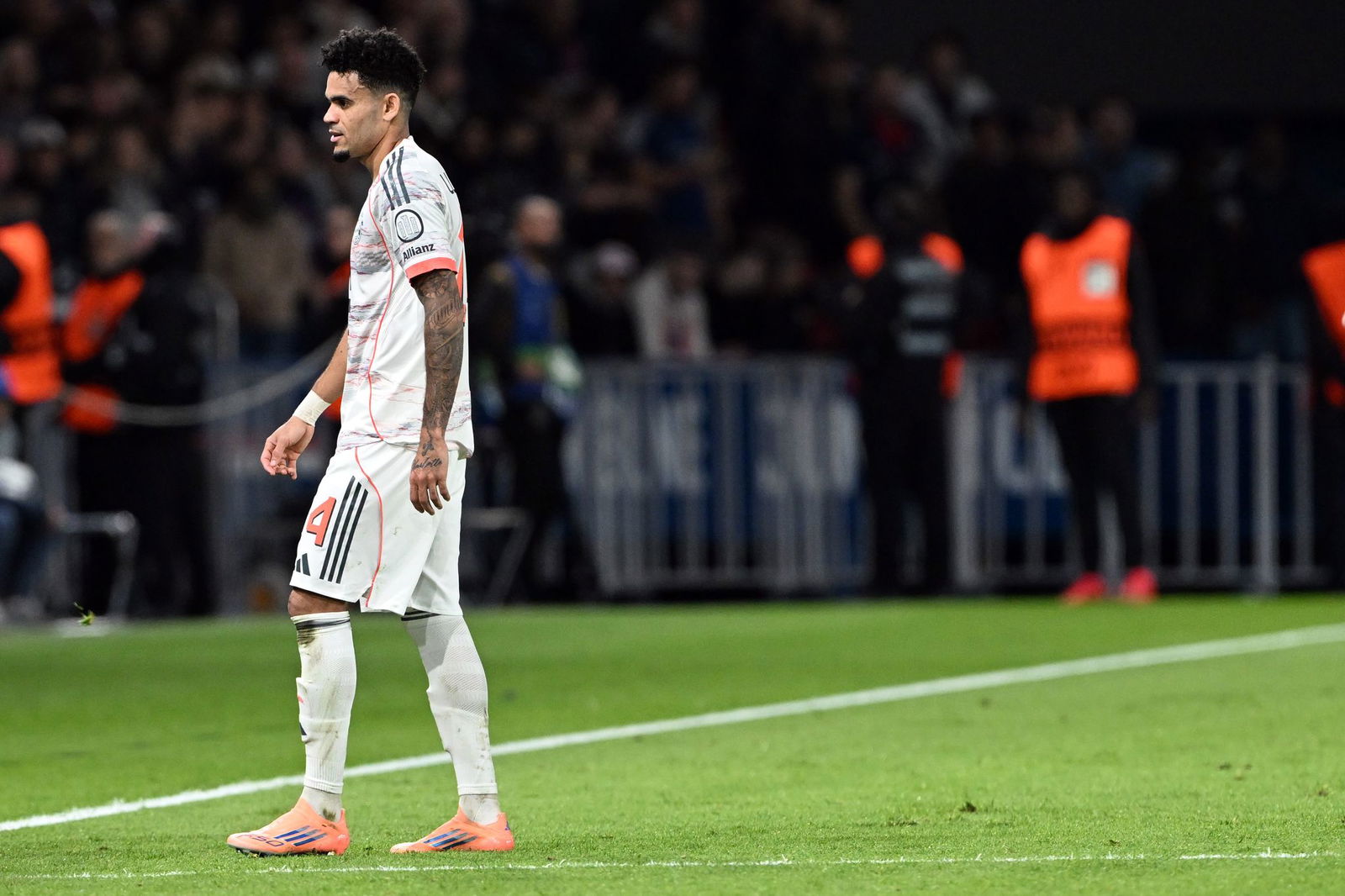 Luis Díaz wurde für drei Spiele gesperrt. (Archivbild)