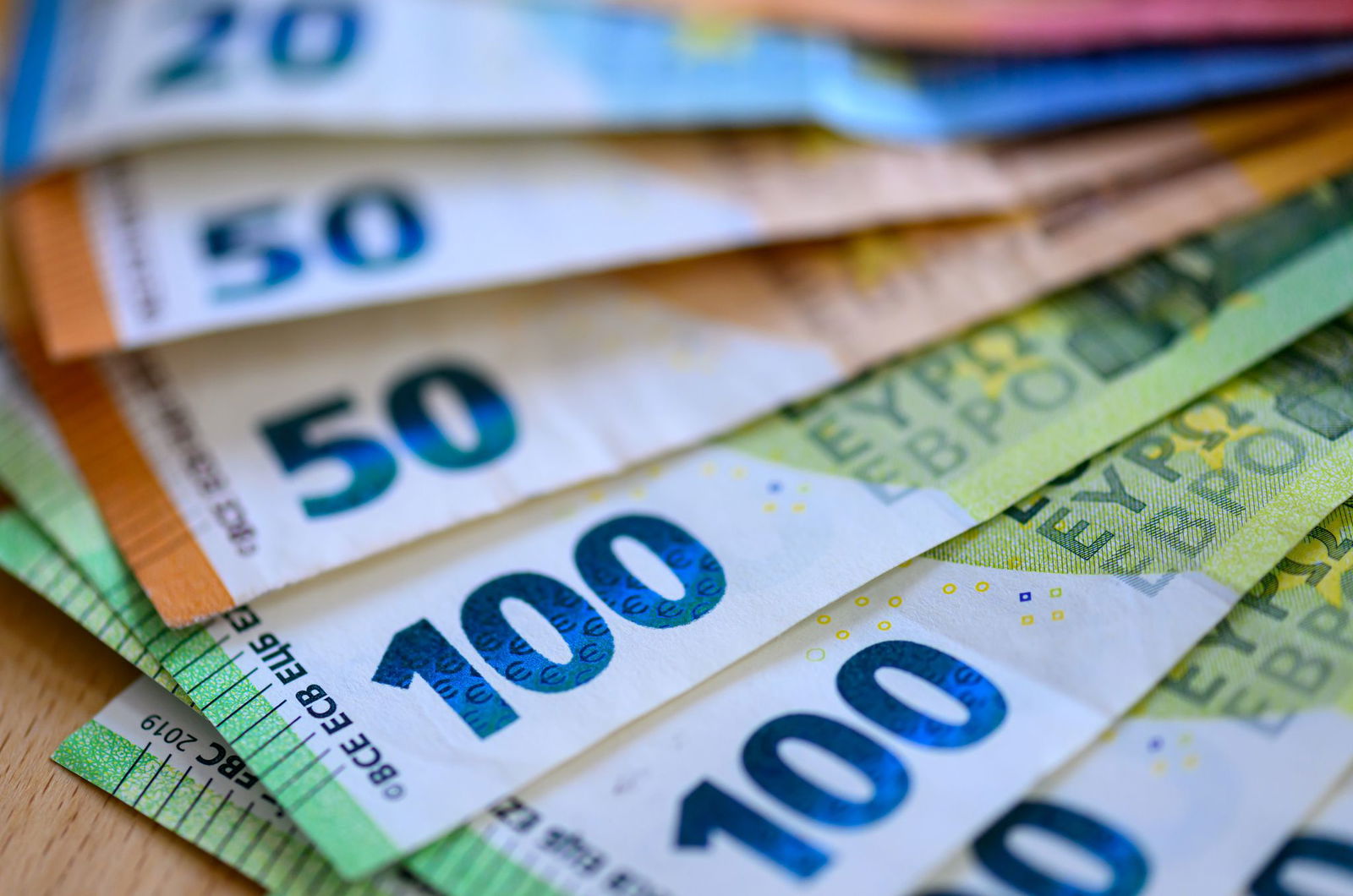 Die finanziell notleidenden Kommunen bekommen 600 Millionen Euro vom Land. 