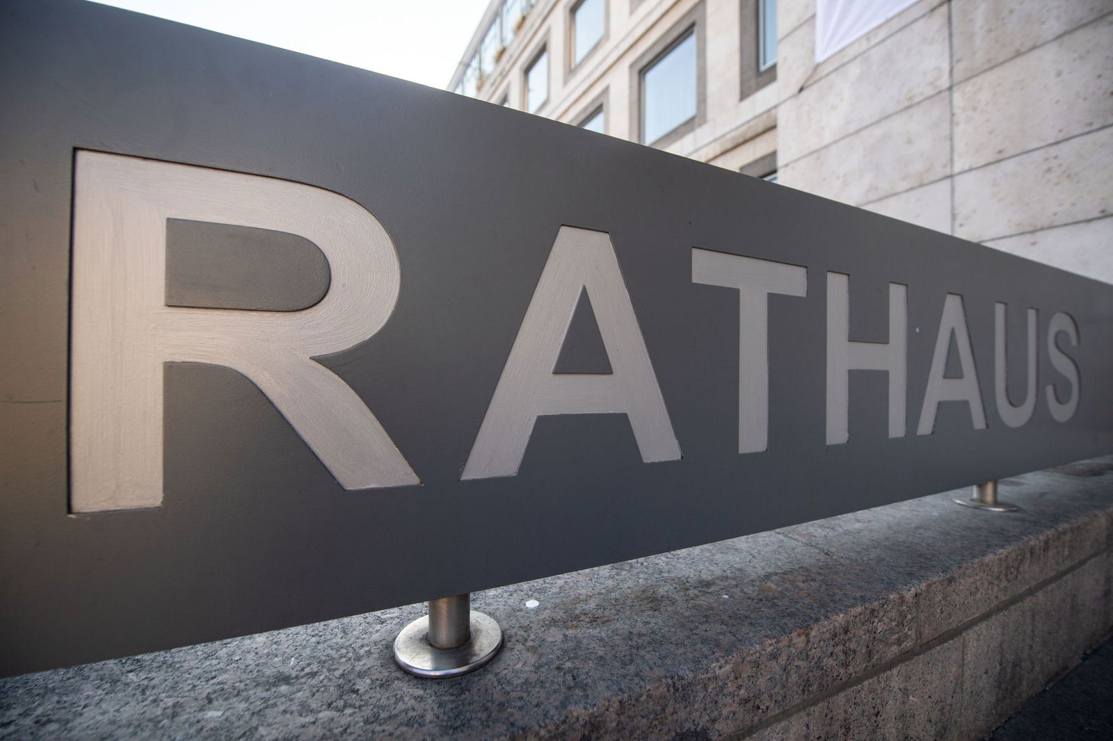 Nicht selten gehen Beamten wegen Dienstunfähigkeit in den Ruhestand. (Symbolbild)