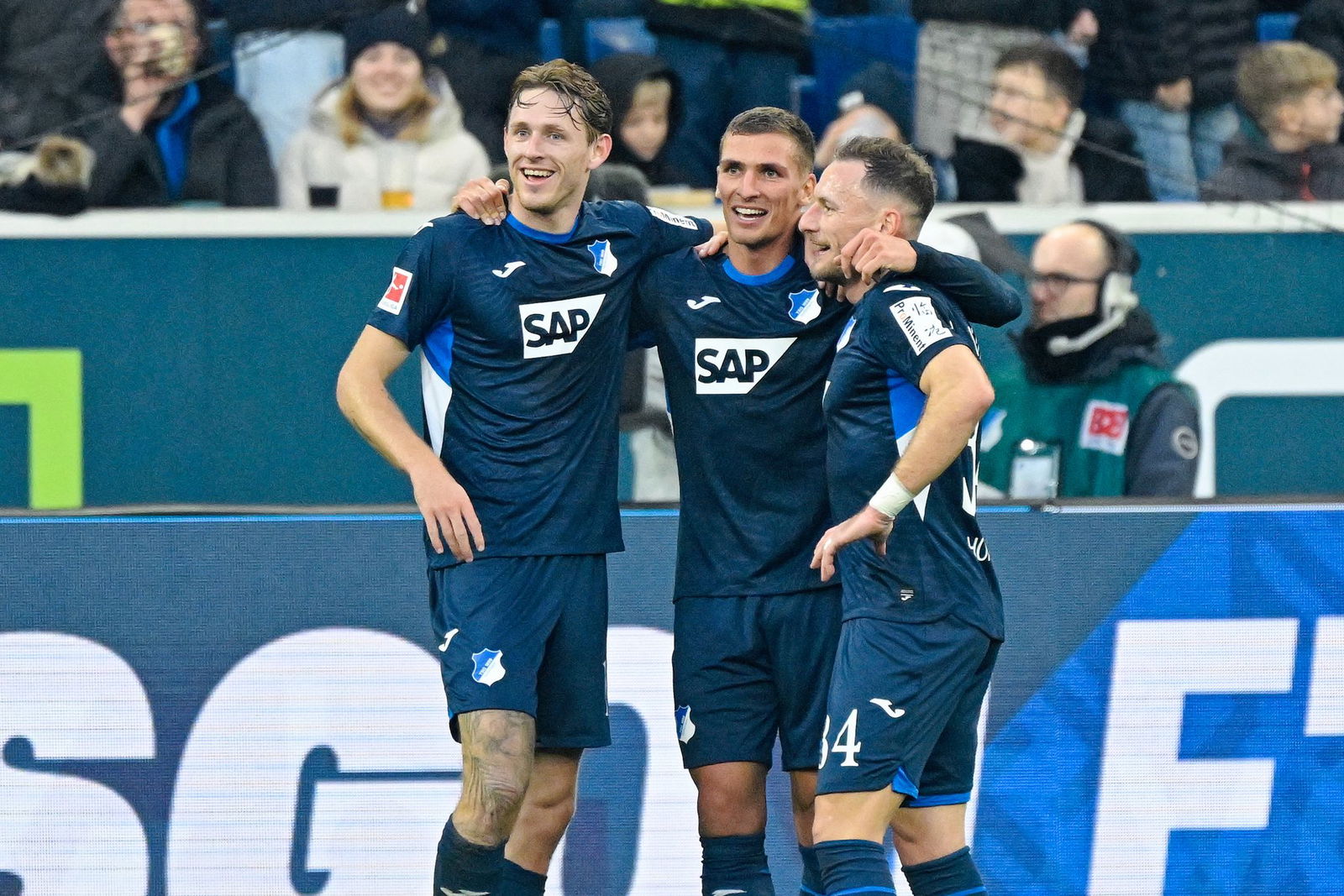 Grischa Prömel und die Hoffenheimer feiern gegen Augsburg