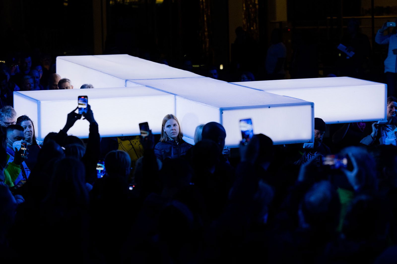 Bei «Die Passion» wurde stets ein großes Kreuz durch Innenstädte getragen - 2026 wird es nicht der Fall sein. (Archivbild)