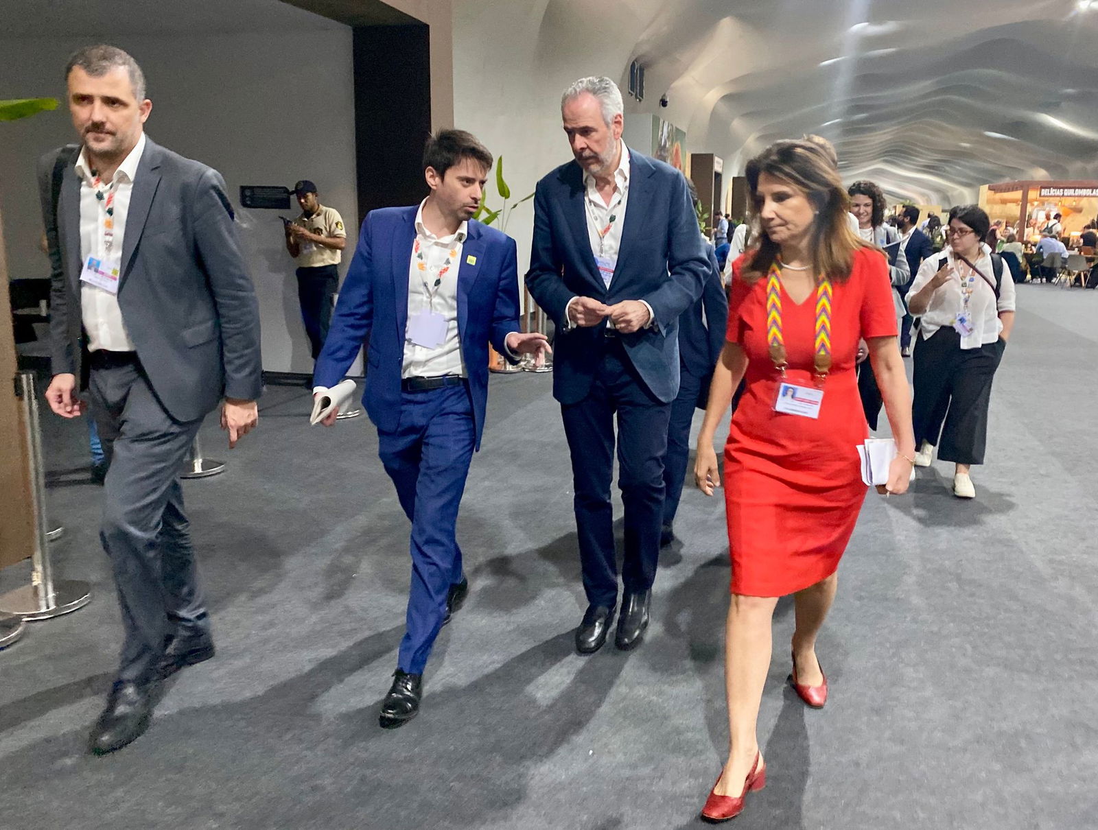 Der COP-Präsident Correa do Lago eilte von Meeting zu Meeting.