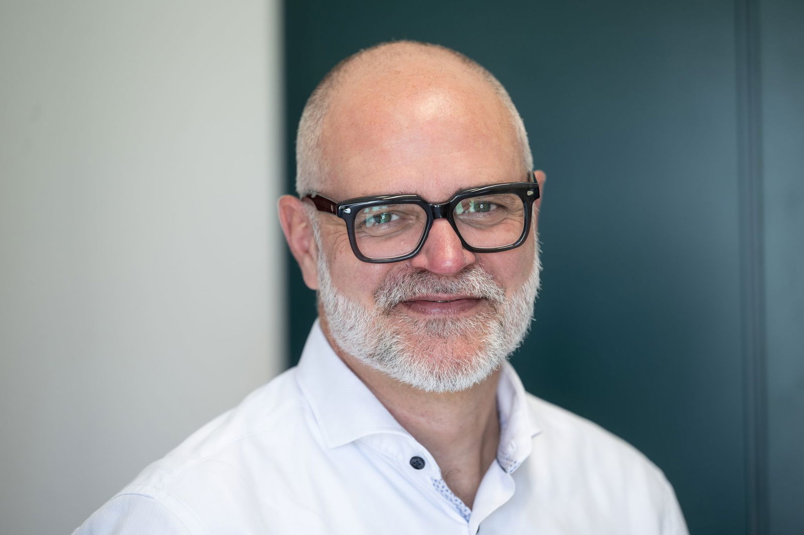 EnBW-Vertriebsvorstand Dirk Güsewell spricht von einer der höchsten Preissenkungen in der Geschichte des Konzerns. (Archivbild)